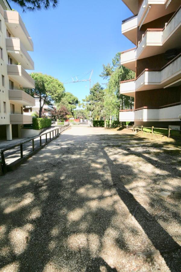 Ba -Gambero Apartment Lignano Sabbiadoro Exterior photo
